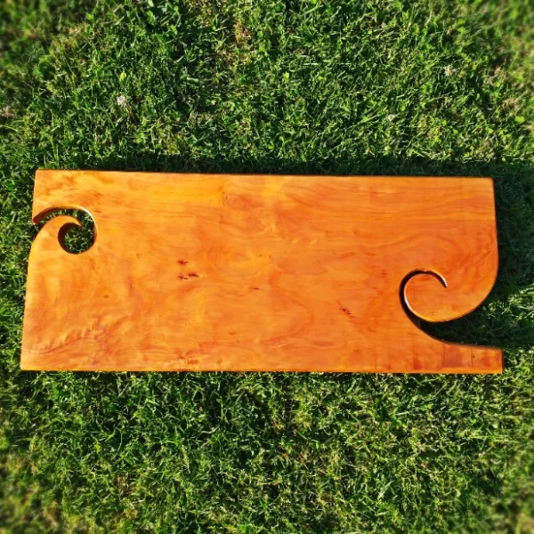 Macrocarpa serving board - Image 4