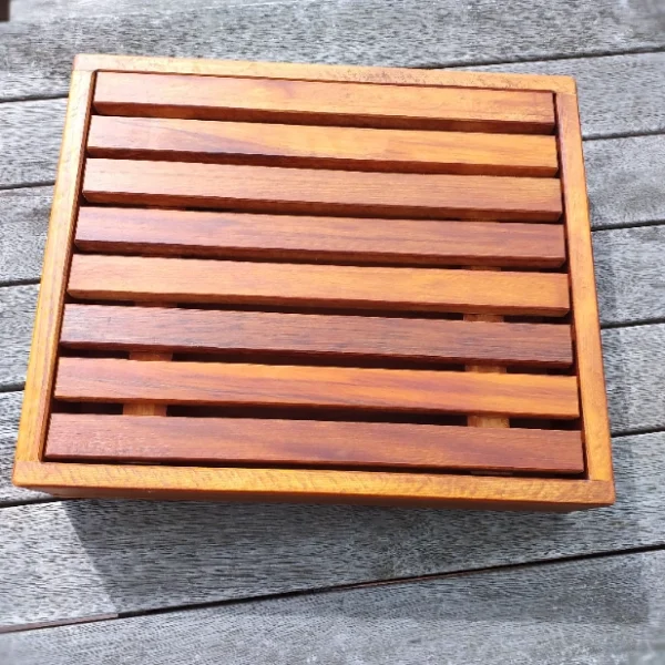 Rimu slatted breadboard - Image 3