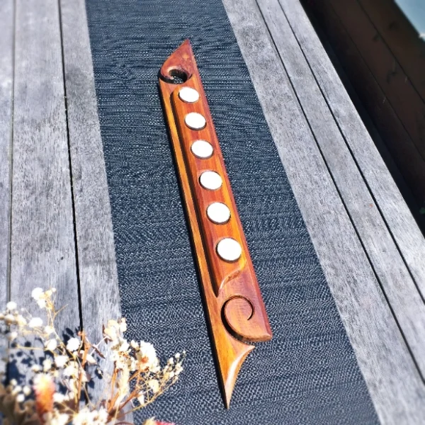 Rimu candle holder - Image 3