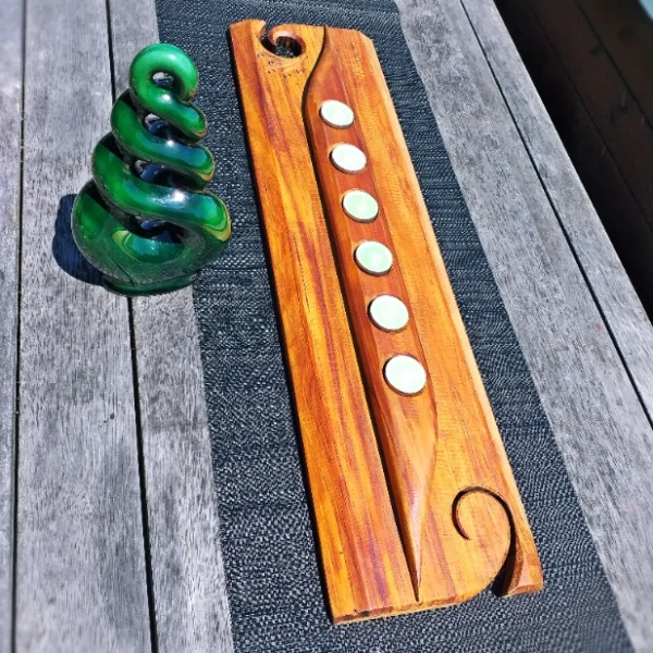 Rimu candle holder - Image 2