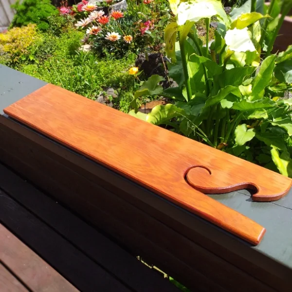 Rimu serving board - Image 2