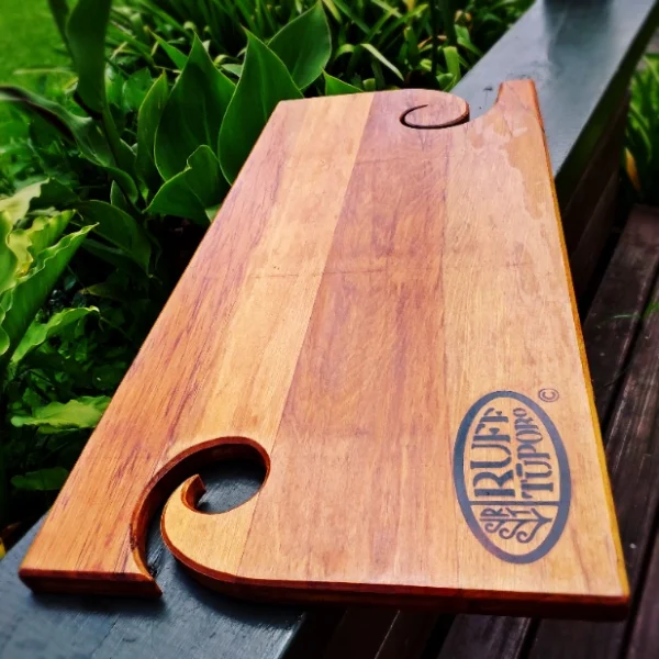 Rimu serving board - Image 4