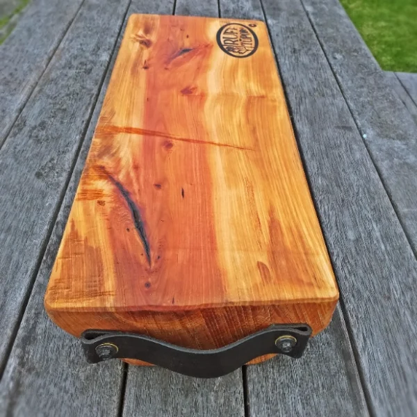 Rustic Totara chopping block - Image 2