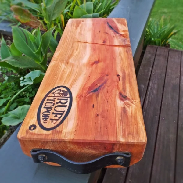 Rustic Totara chopping block - Image 3