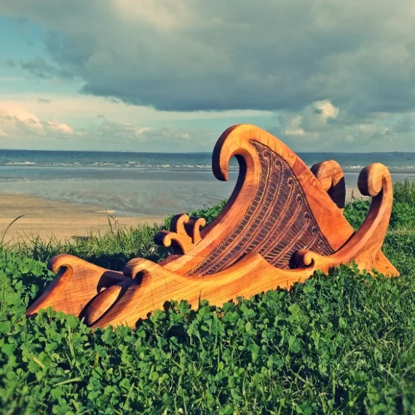 Surf Sculpture "Ki te Ngaru" - Image 4