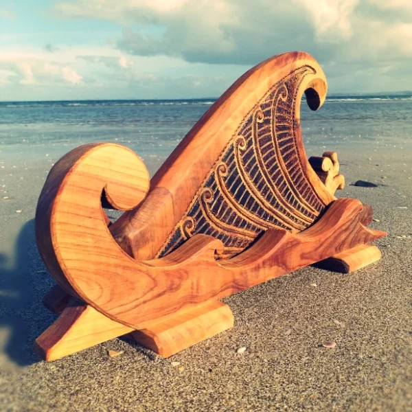 Surf Sculpture "Ki te Ngaru" - Image 2