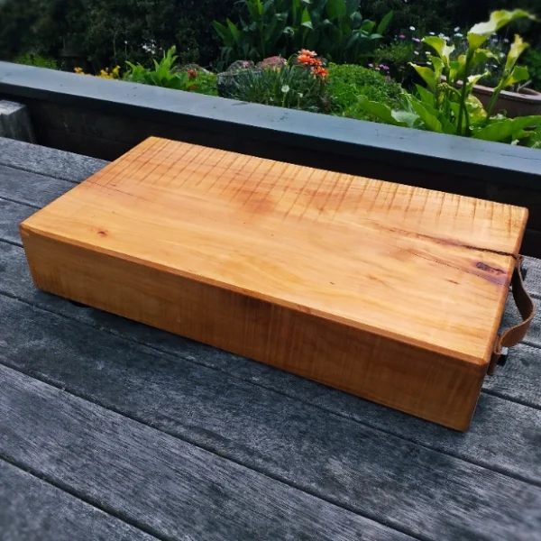 Large rustic chopping block - Image 4