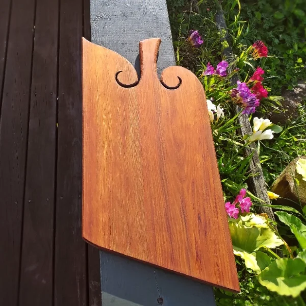 Rimu serving board - Image 4