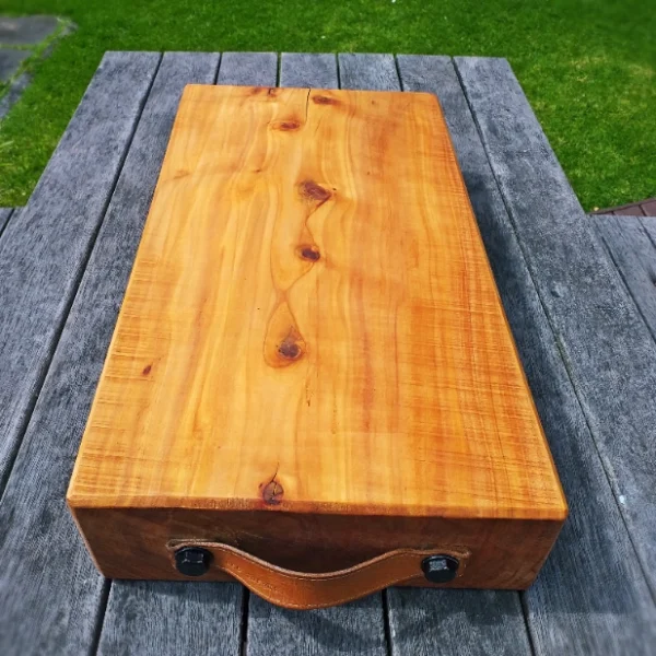 Large rustic chopping block - Image 2