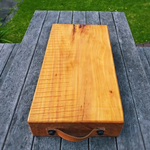 Large rustic chopping block - Image 6