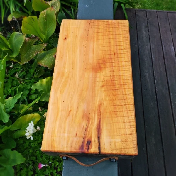 Large rustic chopping block - Image 7