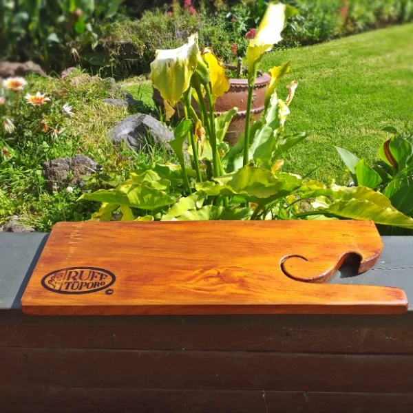 Rustic Kauri chopping board - Image 4