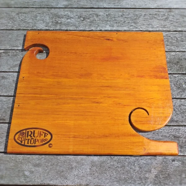 Large Rimu pizza serving board - Image 4
