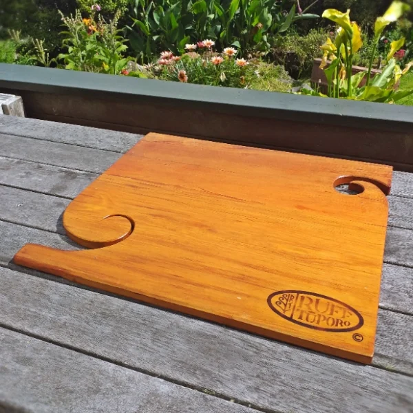 Large Rimu pizza serving board - Image 2