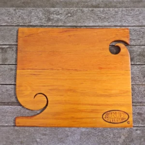 Large Rimu pizza serving board