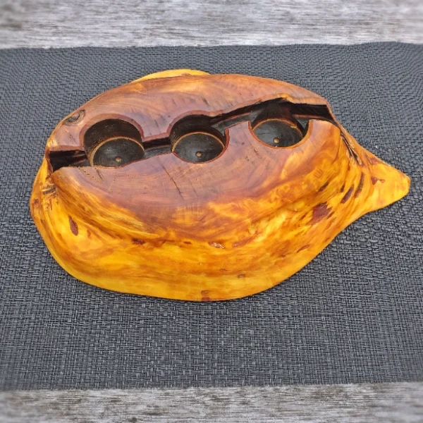 Totara candle holder - Image 3
