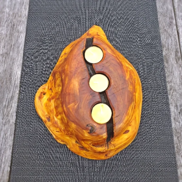 Totara candle holder - Image 5