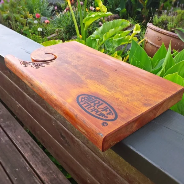 Rustic Kauri chopping board - Image 5