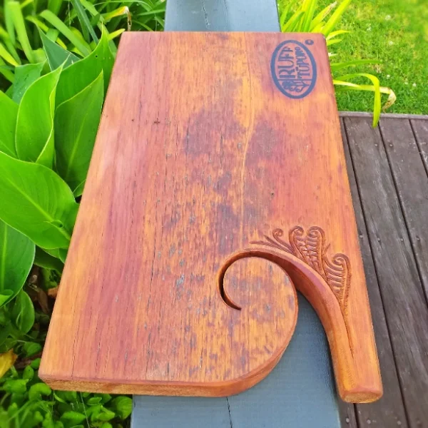 Rustic Kauri chopping board - Image 6