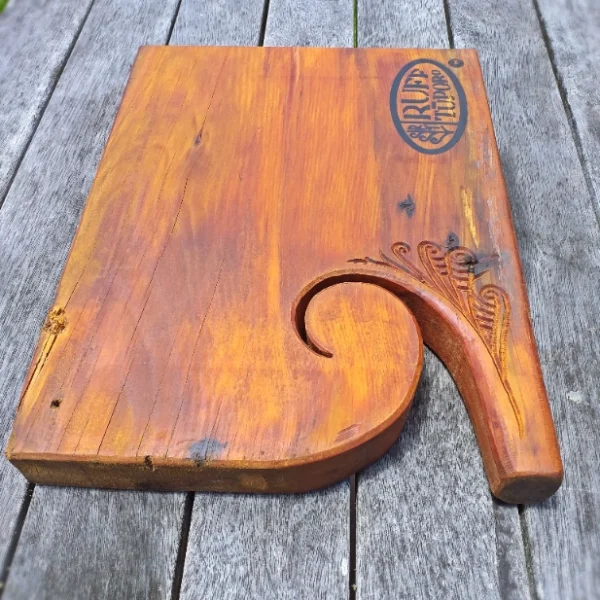 Rustic Kauri chopping board - Image 5