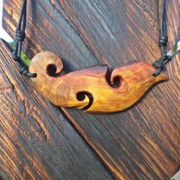 Rustic macrocarpa breastplate - Image 3