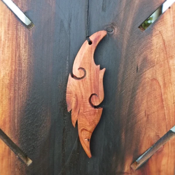 Native Totara pendant