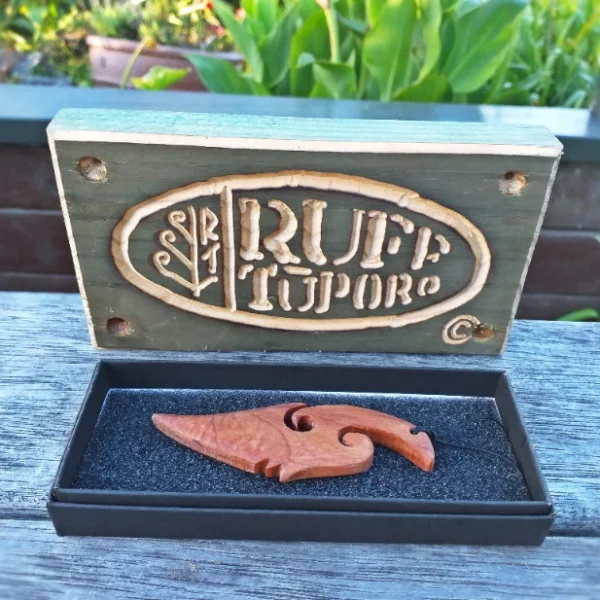 Native Totara pendant - Image 3