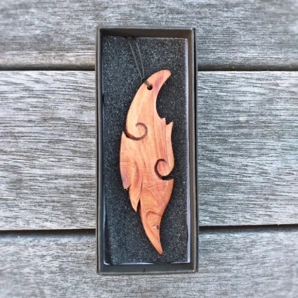 Native Totara pendant - Image 2