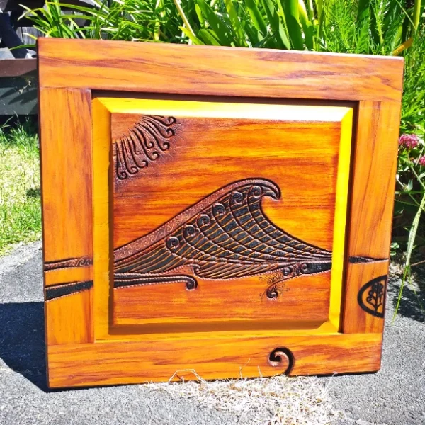 Rimu "sun and wave" wall art