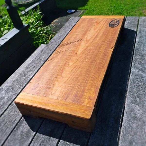 Large rustic Totara chopping block - Image 3