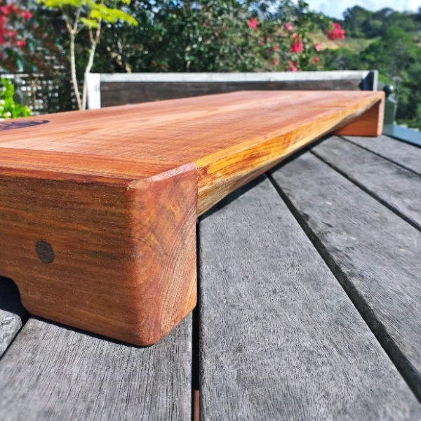 Large rustic Totara chopping block - Image 6