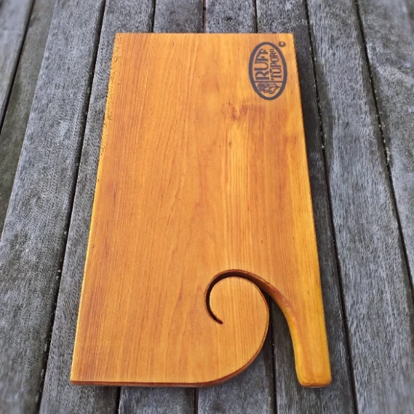 Rustic Kauri chopping board - Image 4