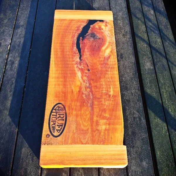 Large rustic Totara serving block - Image 3