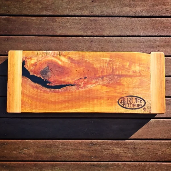 Large rustic Totara serving block - Image 5