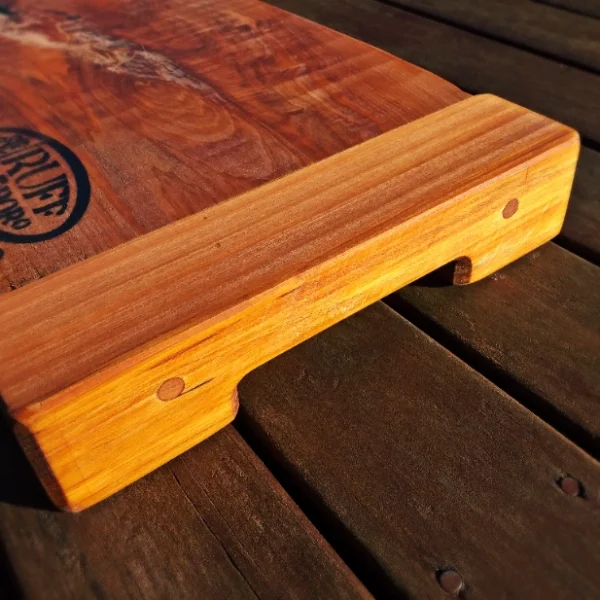 Large rustic Totara serving block - Image 7