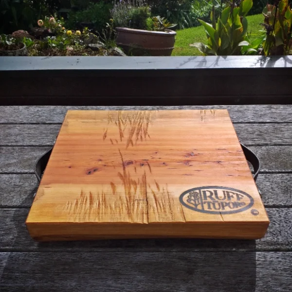 Rustic Totara chopping block - Image 6