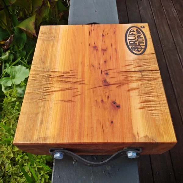 Rustic Totara chopping block - Image 2