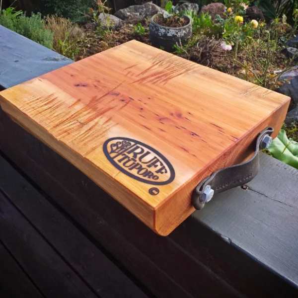 Rustic Totara chopping block - Image 3