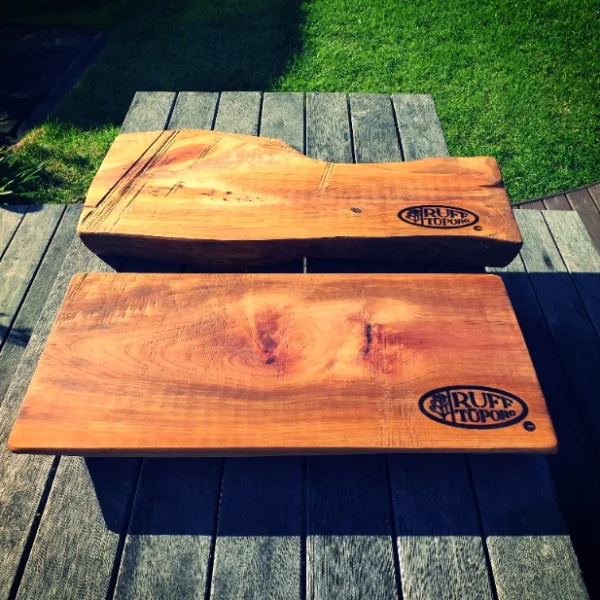 Rustic Native Totara chopping block - Image 11