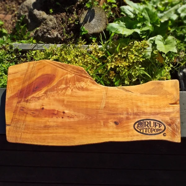 Rustic Native Totara chopping block - Image 4