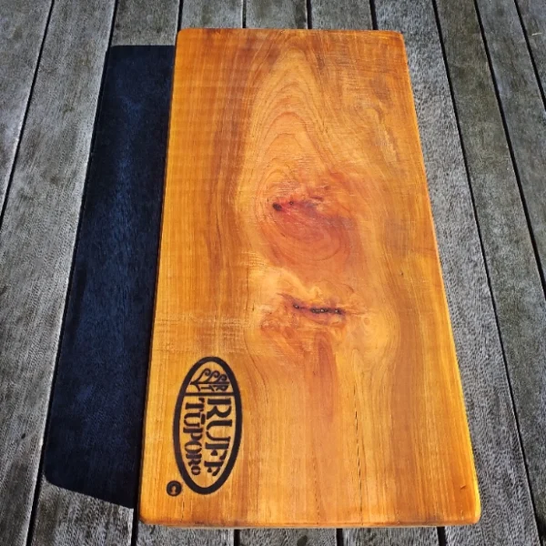 Rustic Native Totara chopping block - Image 4