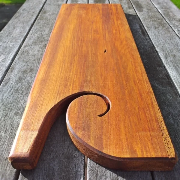 Rustic Kauri chopping board - Image 9