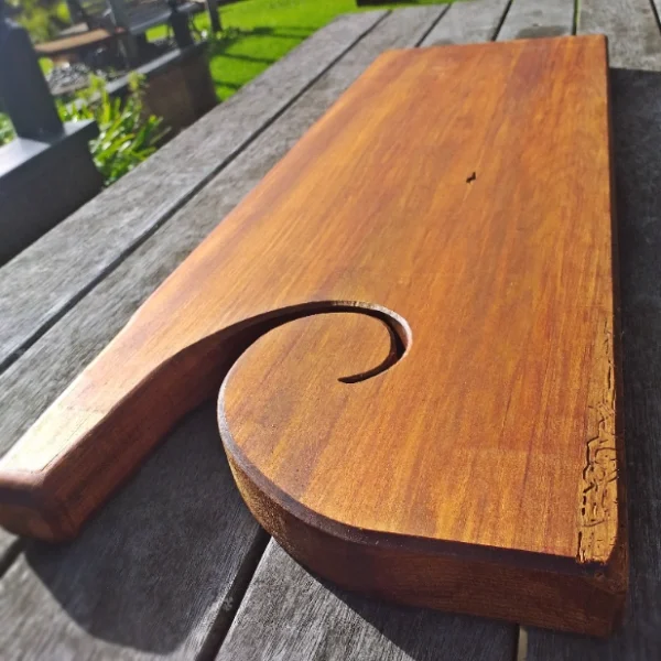 Rustic Kauri chopping board - Image 8