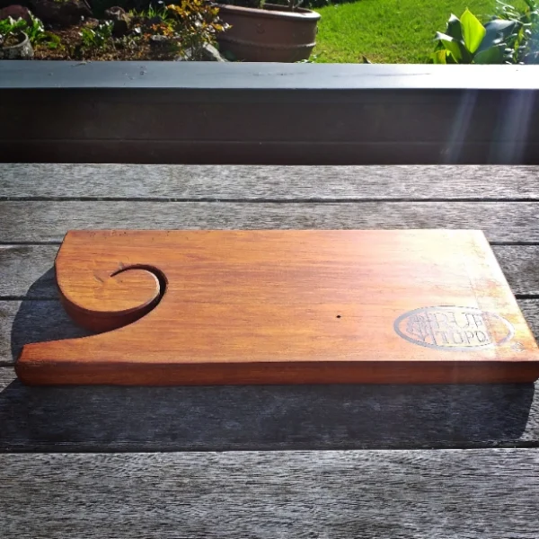 Rustic Kauri chopping board - Image 8