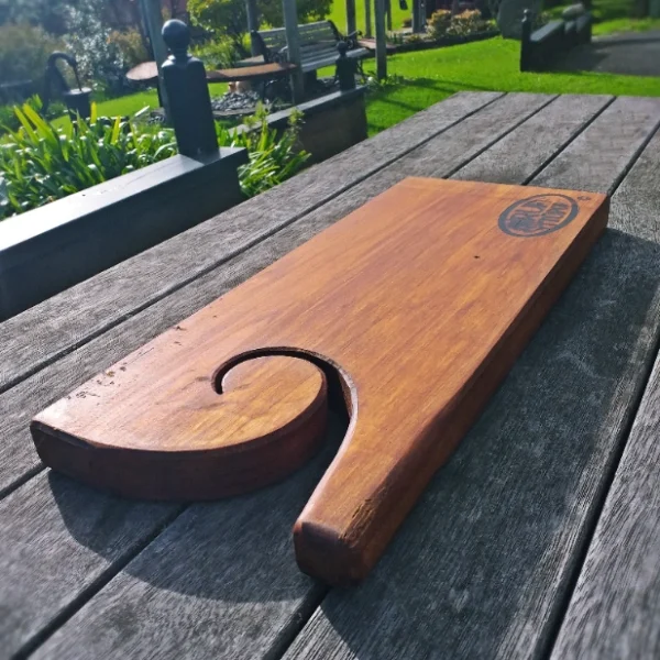 Rustic Kauri chopping board - Image 6
