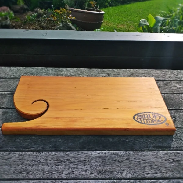 Rustic Kauri chopping board - Image 5