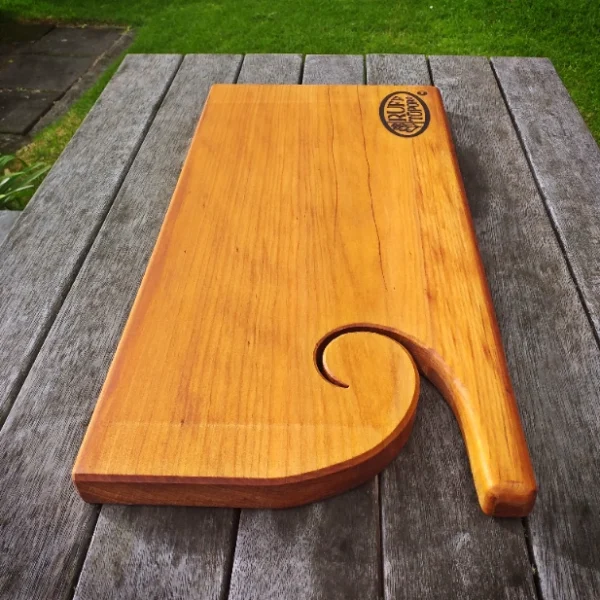 Rustic Kauri chopping board - Image 7