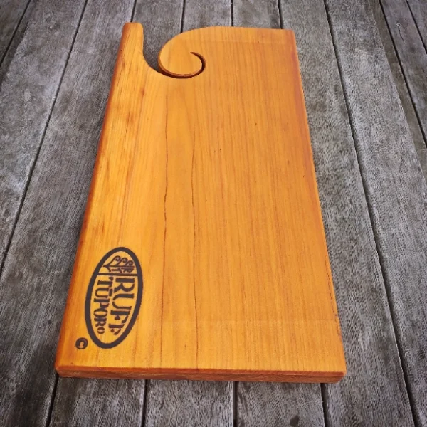Rustic Kauri chopping board - Image 6