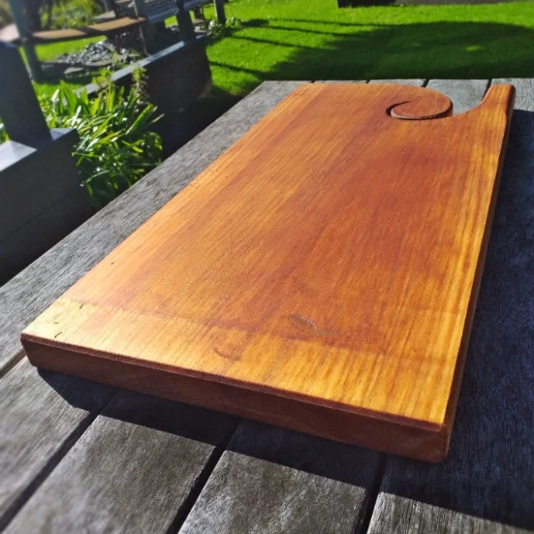 Rustic Kauri chopping board - Image 8