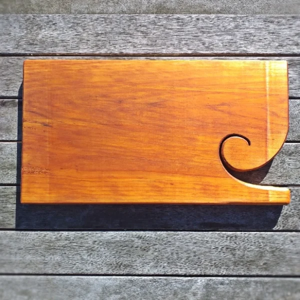 Rustic Kauri chopping board - Image 9